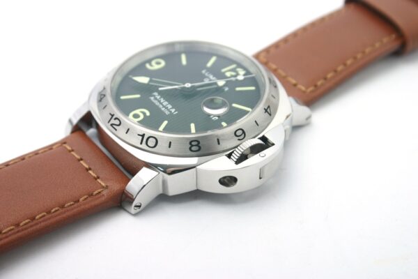 watch hand leather clock strap panerai watches 629818 pxhere.com